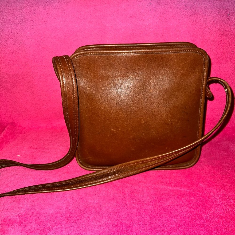 VINTAGE COACH 9168 LEGACY NORTH SOUTH COMPARTMENT SHOULDER BAG